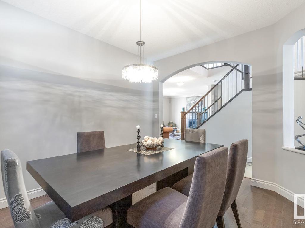 












2043 CAMERON RAVINE Way

,
Edmonton,




AB
T6M 0L2

