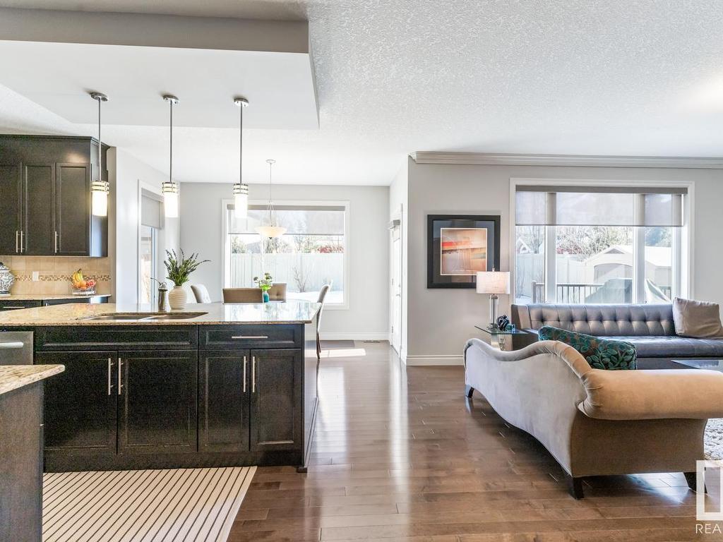 












2043 CAMERON RAVINE Way

,
Edmonton,




AB
T6M 0L2

