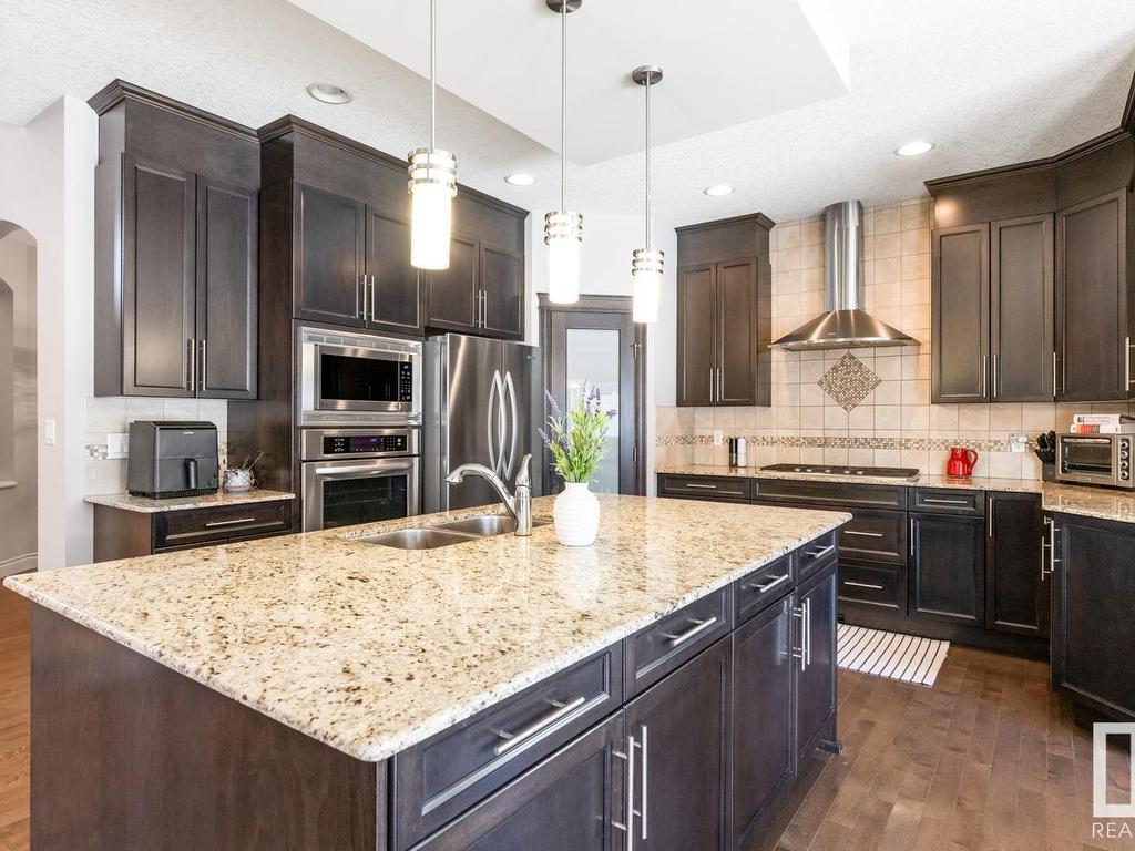 












2043 CAMERON RAVINE Way

,
Edmonton,




AB
T6M 0L2

