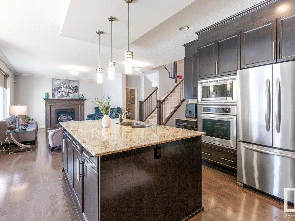 












2043 CAMERON RAVINE Way

,
Edmonton,




AB
T6M 0L2

