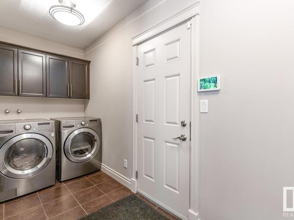 












2043 CAMERON RAVINE Way

,
Edmonton,




AB
T6M 0L2


