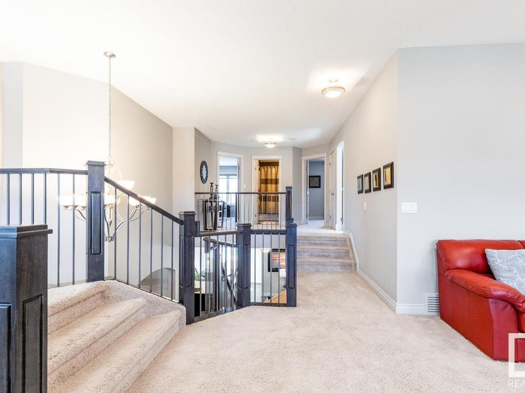 












2043 CAMERON RAVINE Way

,
Edmonton,




AB
T6M 0L2

