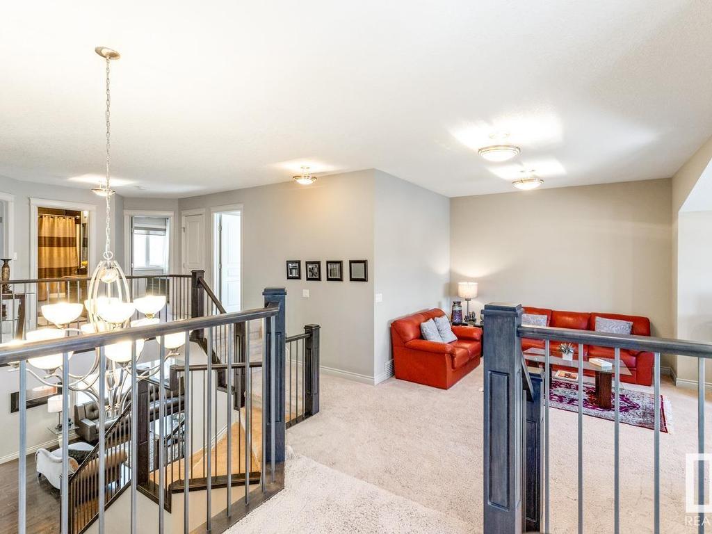 












2043 CAMERON RAVINE Way

,
Edmonton,




AB
T6M 0L2

