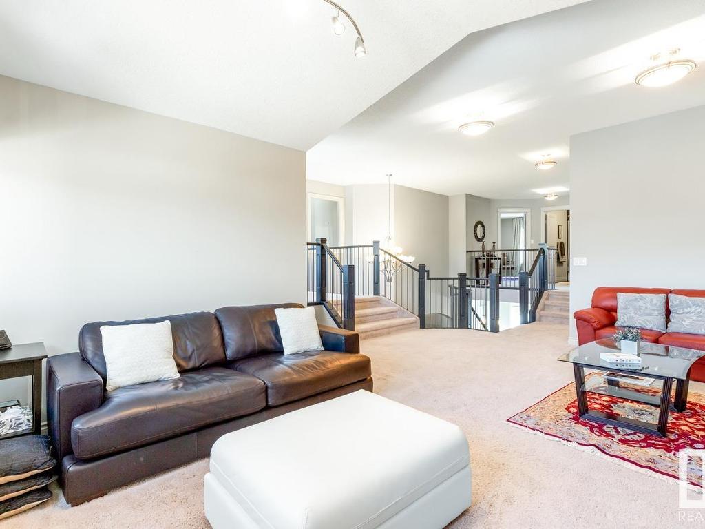 












2043 CAMERON RAVINE Way

,
Edmonton,




AB
T6M 0L2

