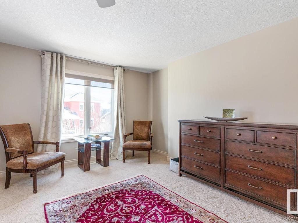 












2043 CAMERON RAVINE Way

,
Edmonton,




AB
T6M 0L2


