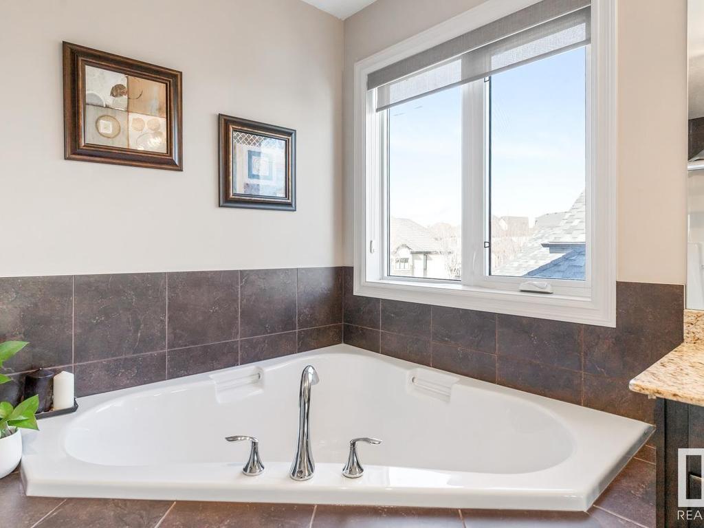 












2043 CAMERON RAVINE Way

,
Edmonton,




AB
T6M 0L2

