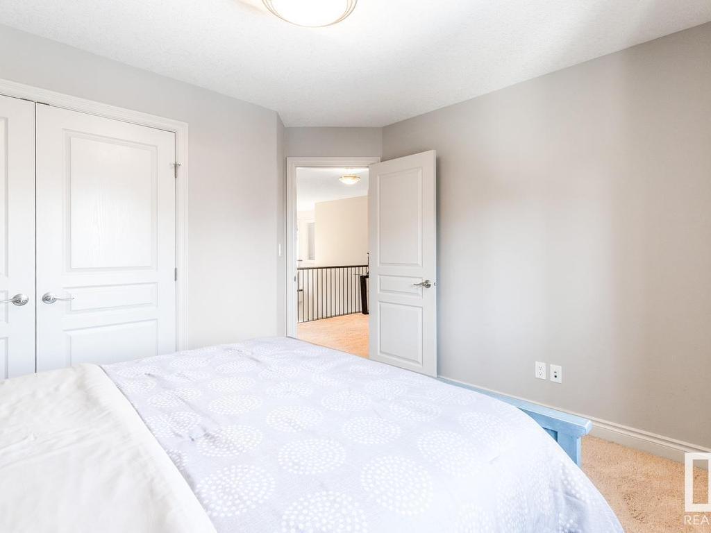 












2043 CAMERON RAVINE Way

,
Edmonton,




AB
T6M 0L2

