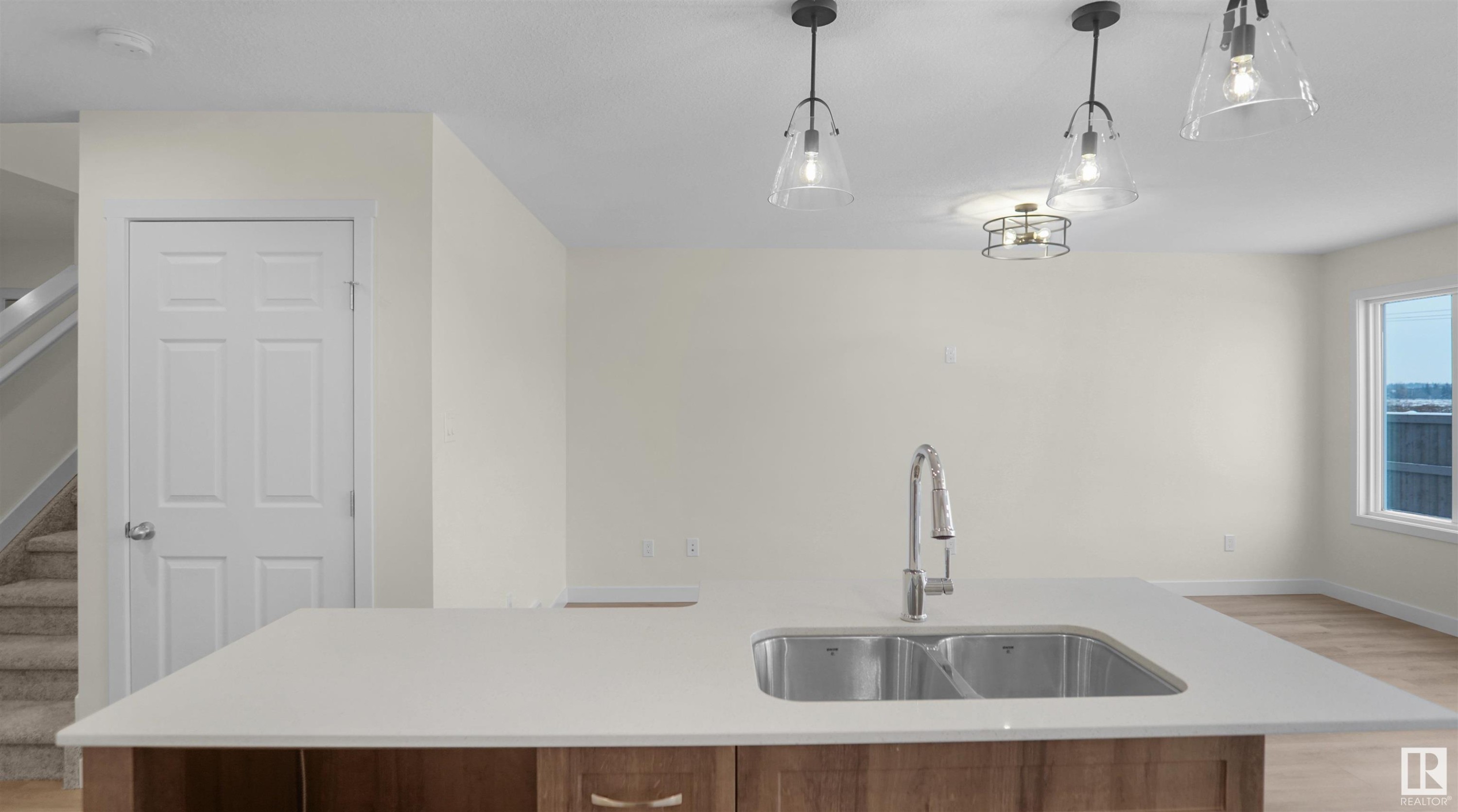 












19022 29 Avenue

,
Edmonton,




AB
T6M 3B5

