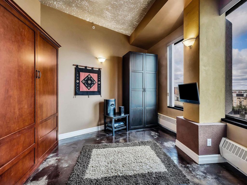 












801 10106 105 Street

,
Edmonton,




AB
T5J 5E7

