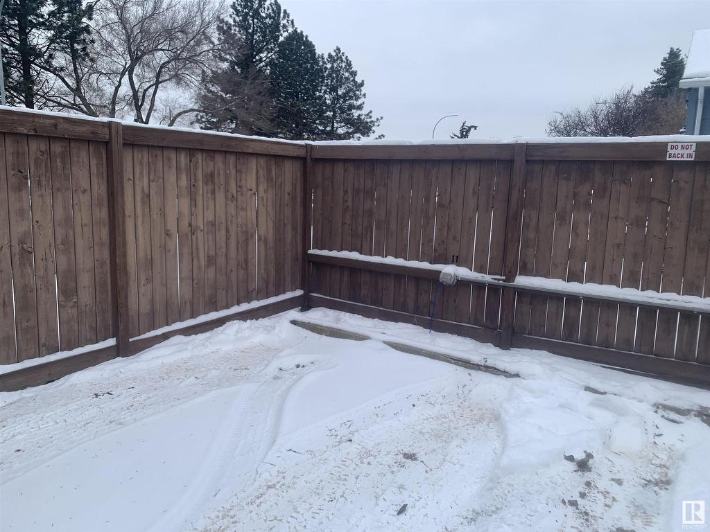 












406 11115 74 Street

,
Edmonton,




AB
T5B 4S4

