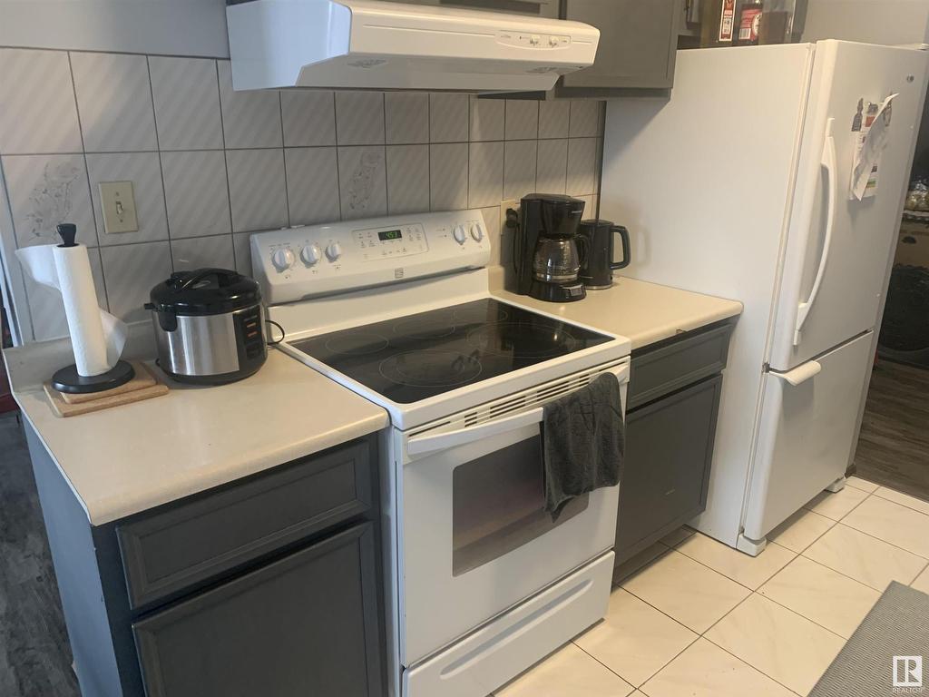 












406 11115 74 Street

,
Edmonton,




AB
T5B 4S4

