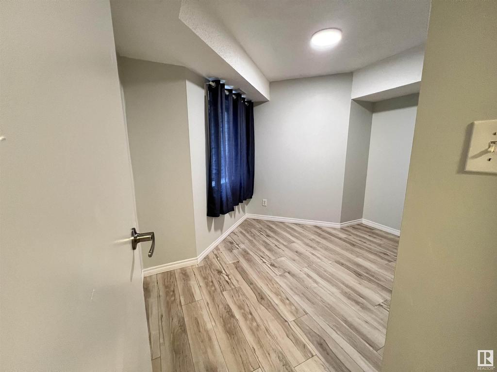 












102 11825 71 Street

,
Edmonton,




AB
T5B 1W4

