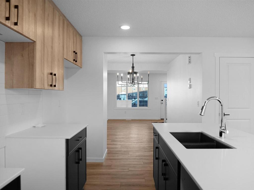 












32 1009 Cy Becker Road

,
Edmonton,




AB
T5Y 4B7

