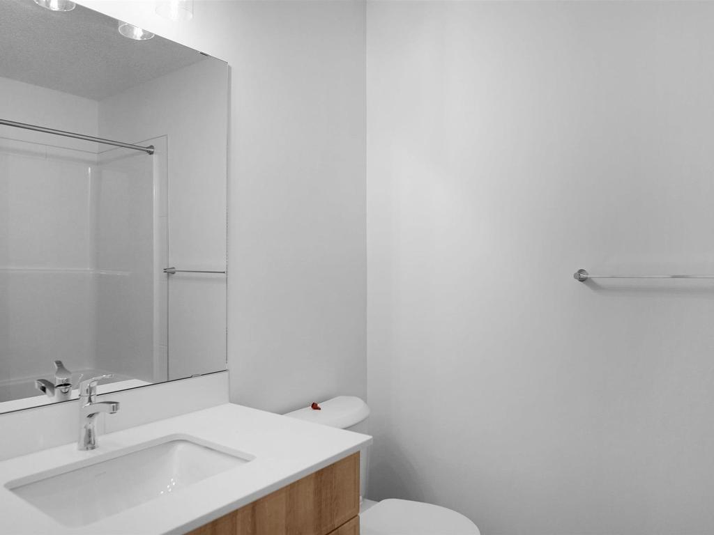 












32 1009 Cy Becker Road

,
Edmonton,




AB
T5Y 4B7


