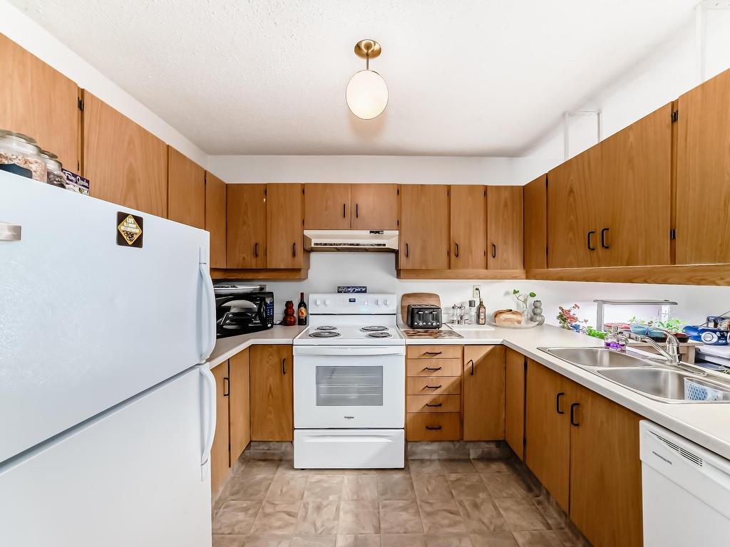 












206 42 ALPINE Place

,
St. Albert,




AB
T8N 3Y2

