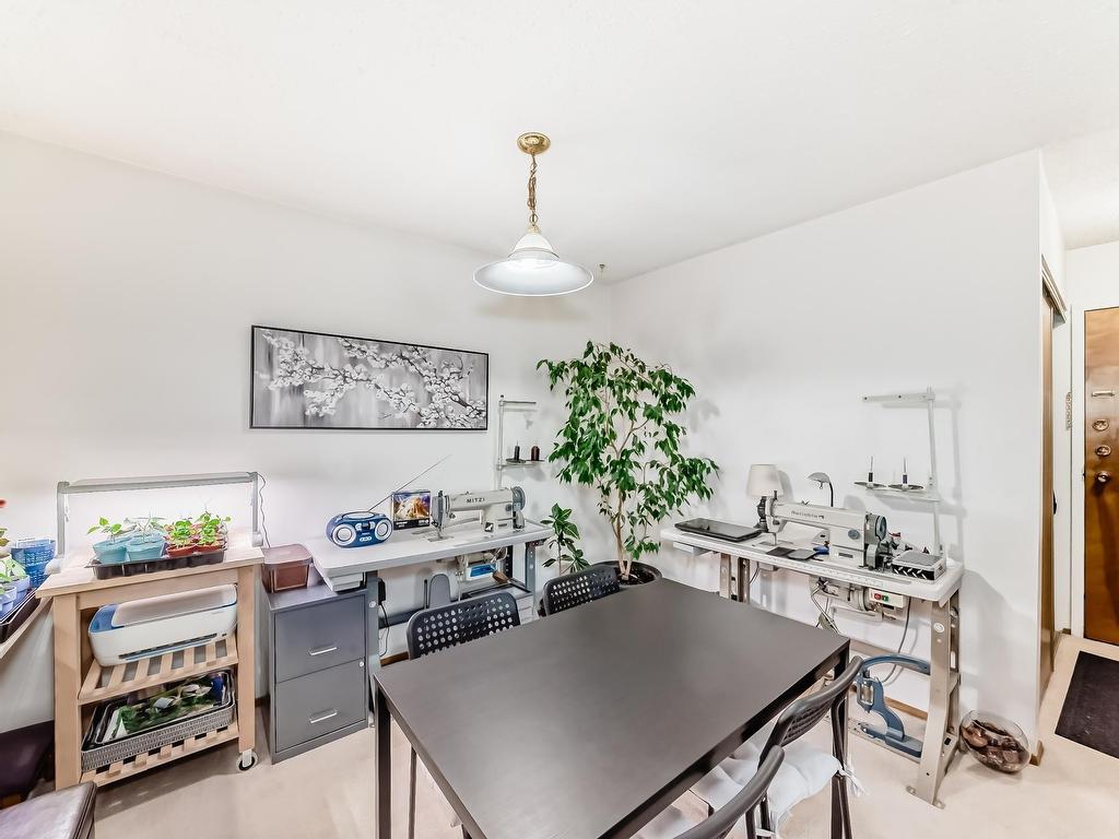 












206 42 ALPINE Place

,
St. Albert,




AB
T8N 3Y2

