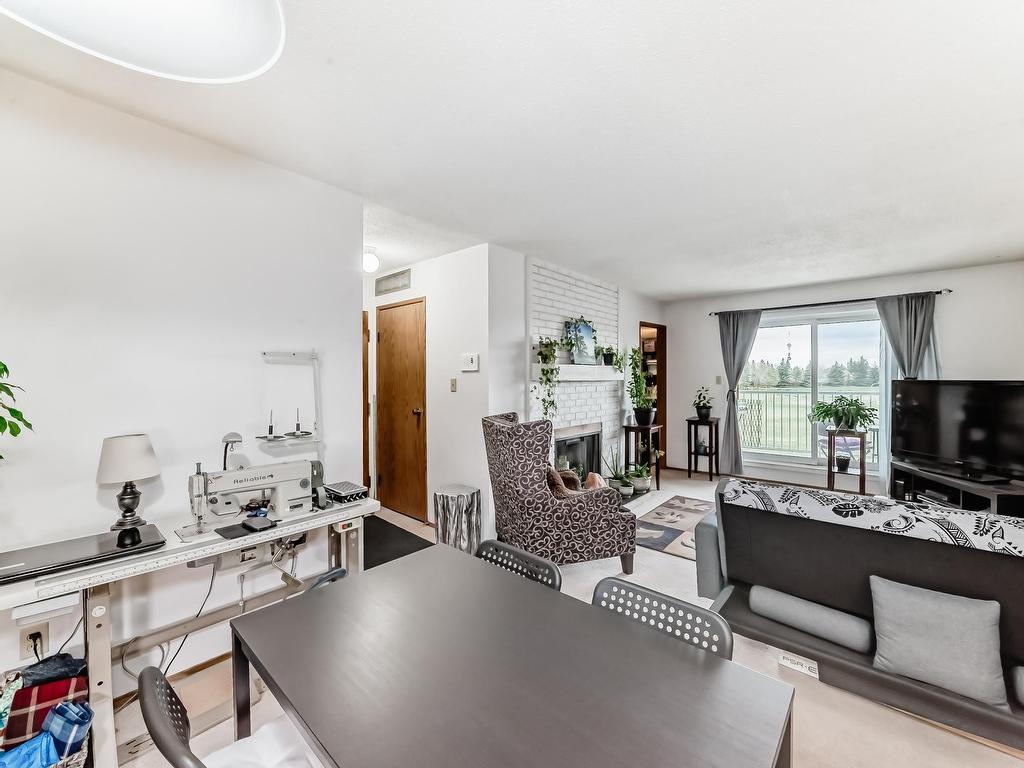 












206 42 ALPINE Place

,
St. Albert,




AB
T8N 3Y2

