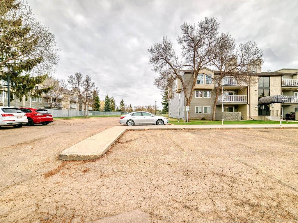 












206 42 ALPINE Place

,
St. Albert,




AB
T8N 3Y2

