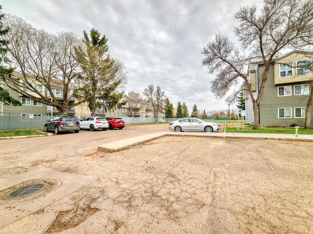 












206 42 ALPINE Place

,
St. Albert,




AB
T8N 3Y2

