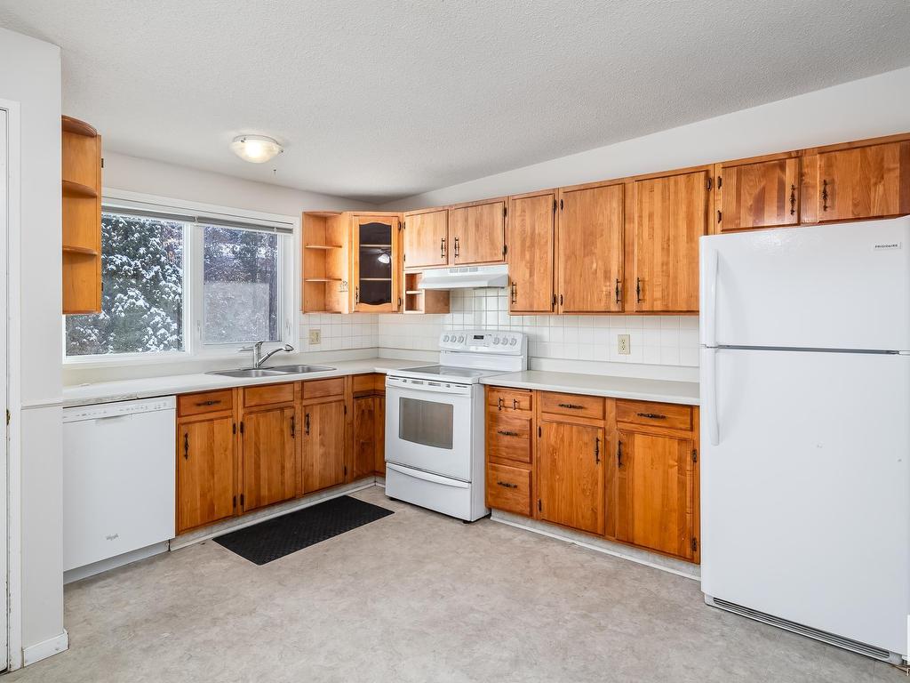 












10419 39 Avenue

,
Edmonton,




AB
T6J 2J4

