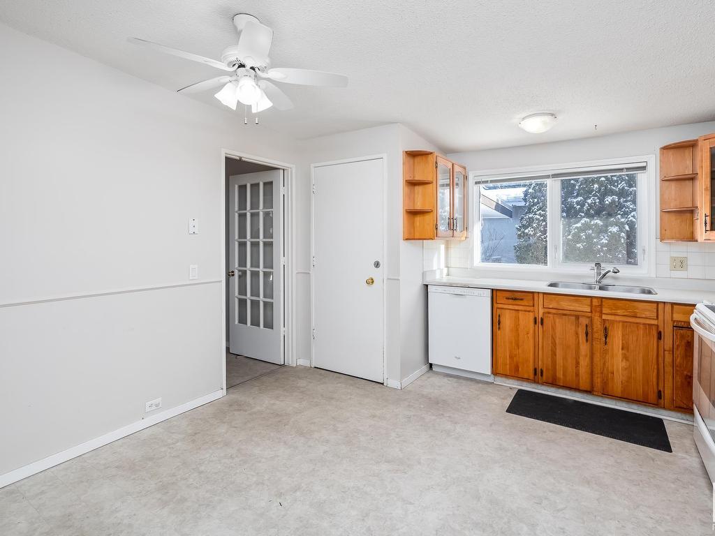 












10419 39 Avenue

,
Edmonton,




AB
T6J 2J4

