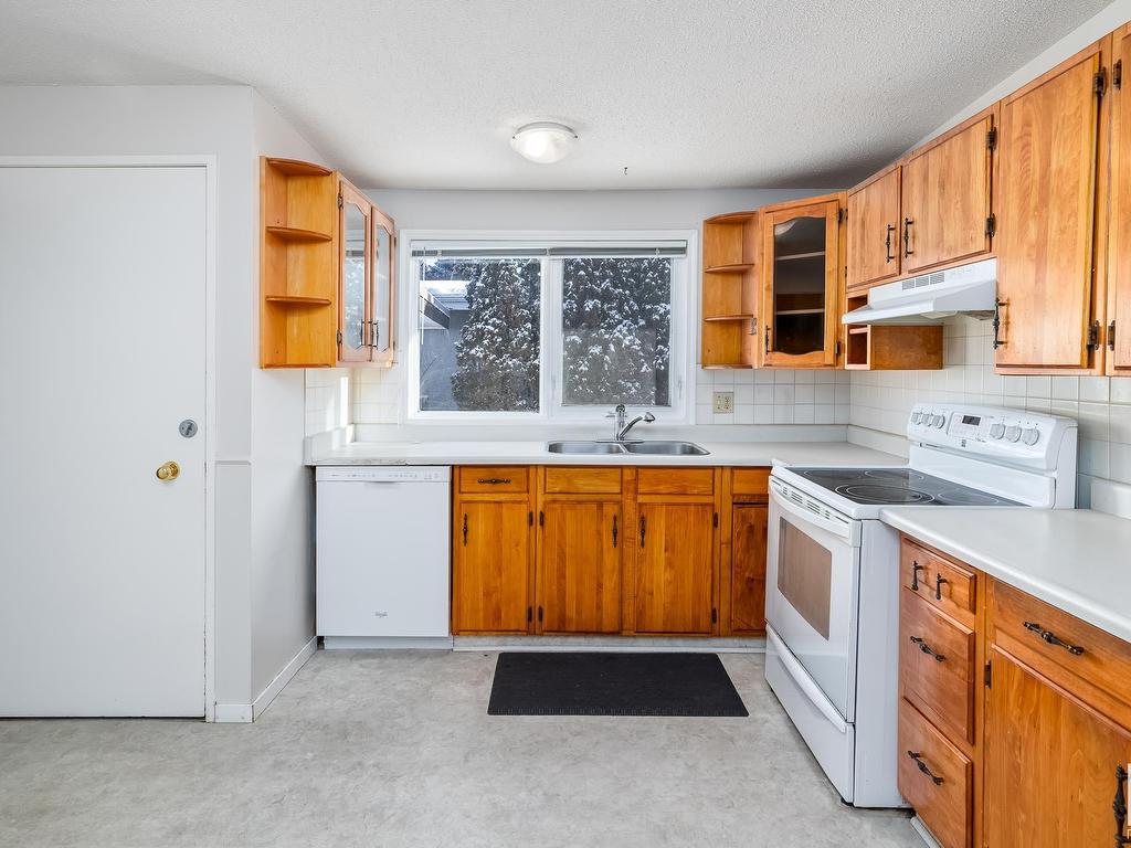 












10419 39 Avenue

,
Edmonton,




AB
T6J 2J4


