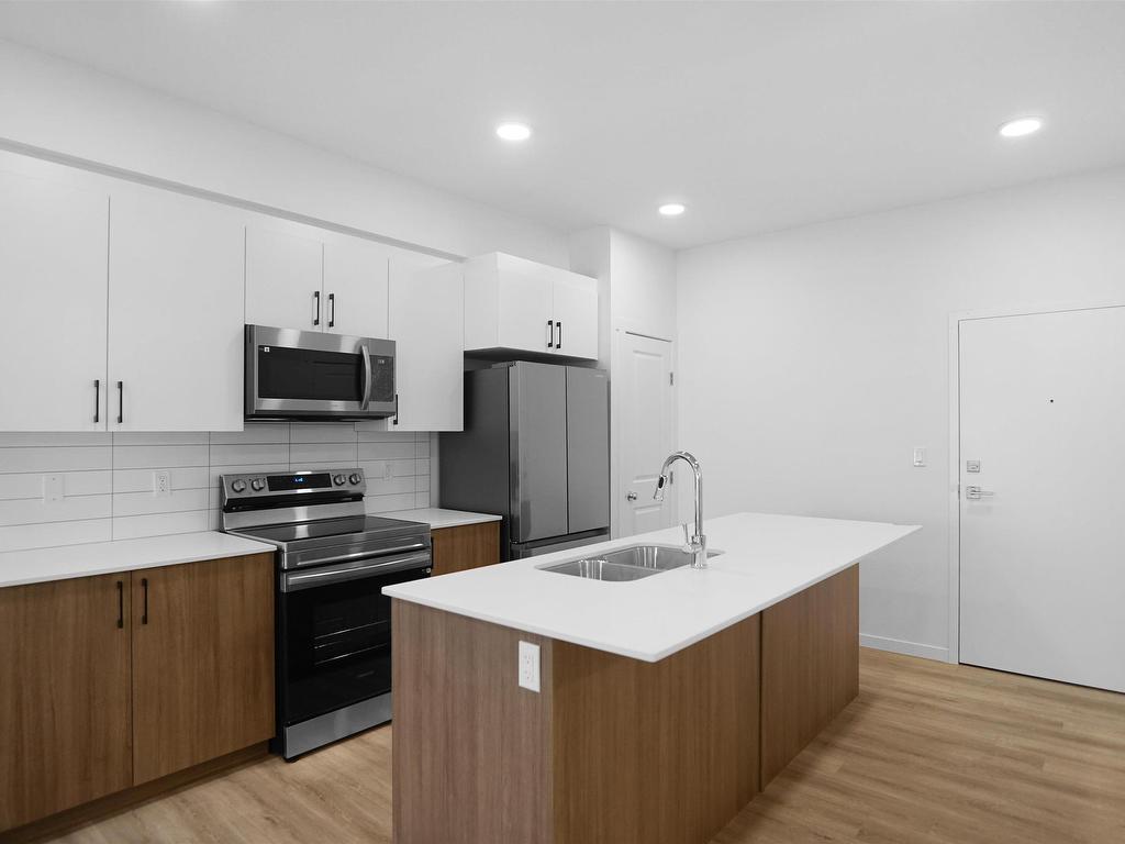 












102 3715 141 Street

,
Edmonton,




AB
T6W 5M9

