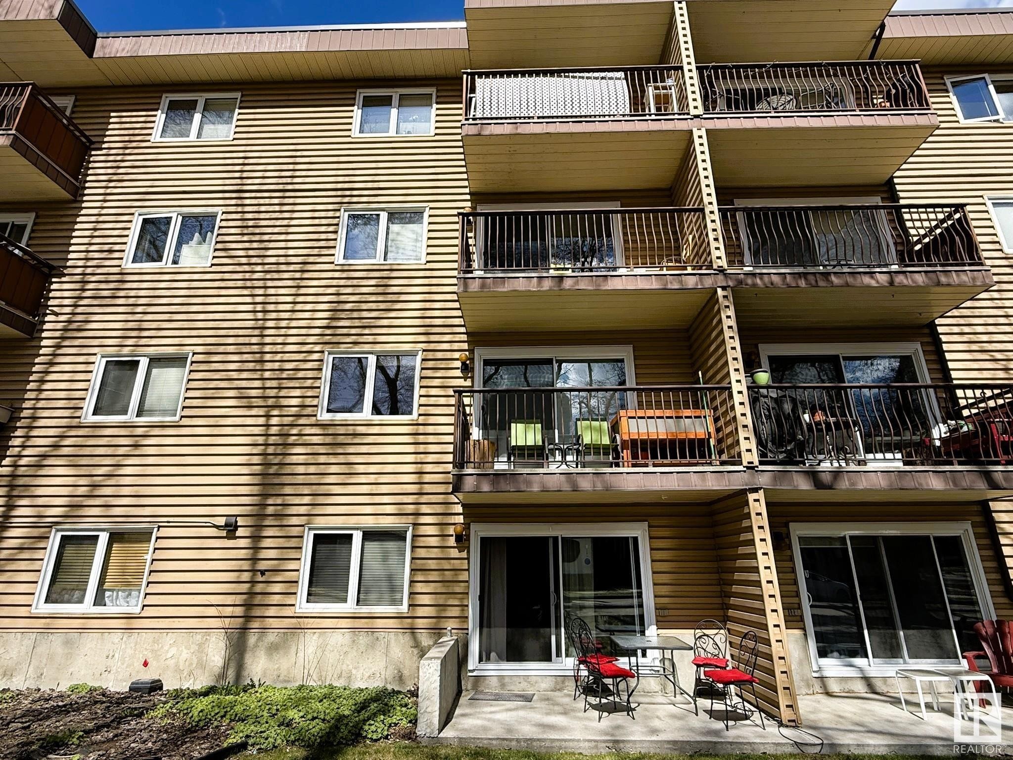 












37 10208 113 Street

,
Edmonton,




AB
T5K 1P4

