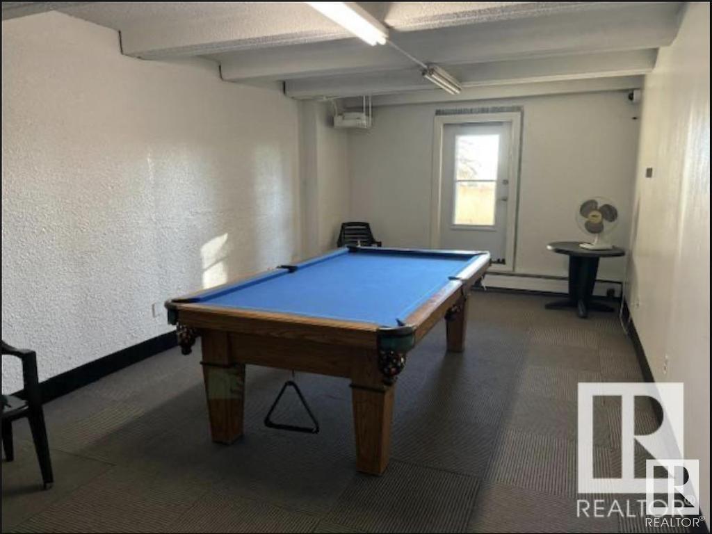 












709 9918 101 Street

,
Edmonton,




AB
T5K 2L1

