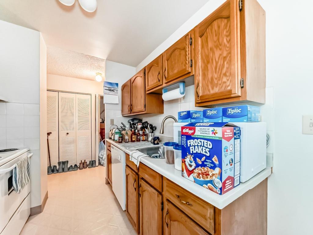 












407 10145 109 Street

,
Edmonton,




AB
T5J 3M5

