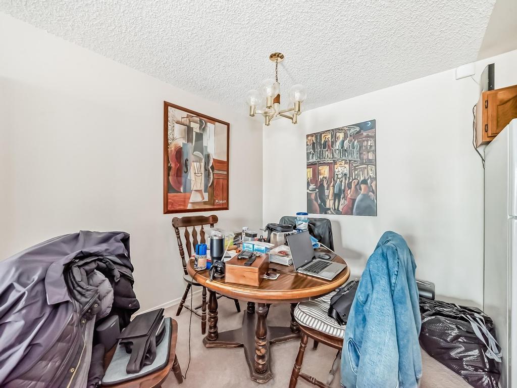 












407 10145 109 Street

,
Edmonton,




AB
T5J 3M5

