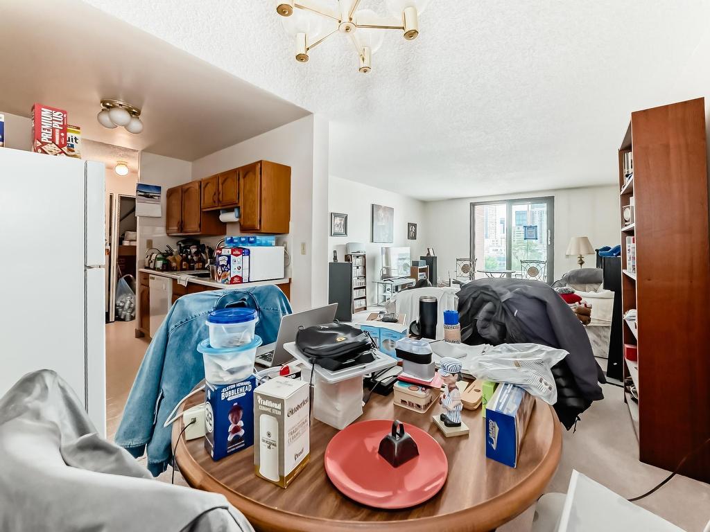 












407 10145 109 Street

,
Edmonton,




AB
T5J 3M5

