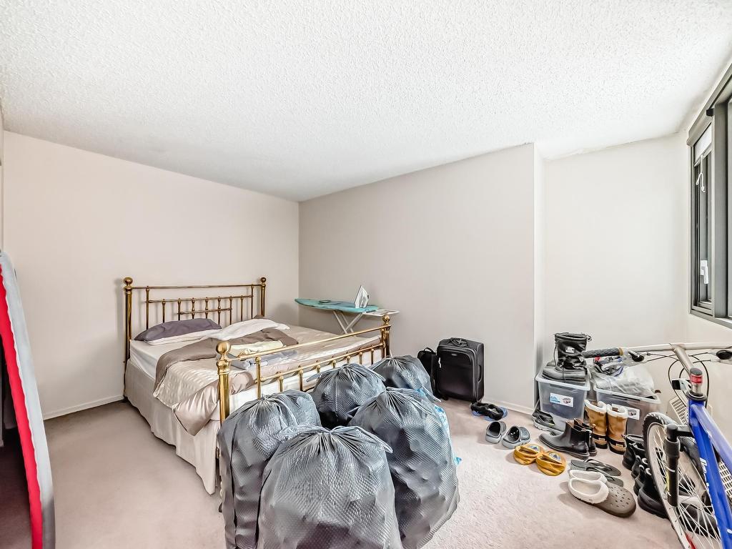 












407 10145 109 Street

,
Edmonton,




AB
T5J 3M5

