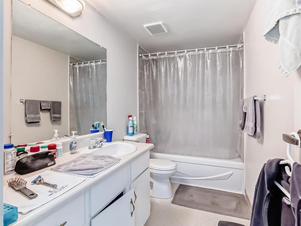 












407 10145 109 Street

,
Edmonton,




AB
T5J 3M5

