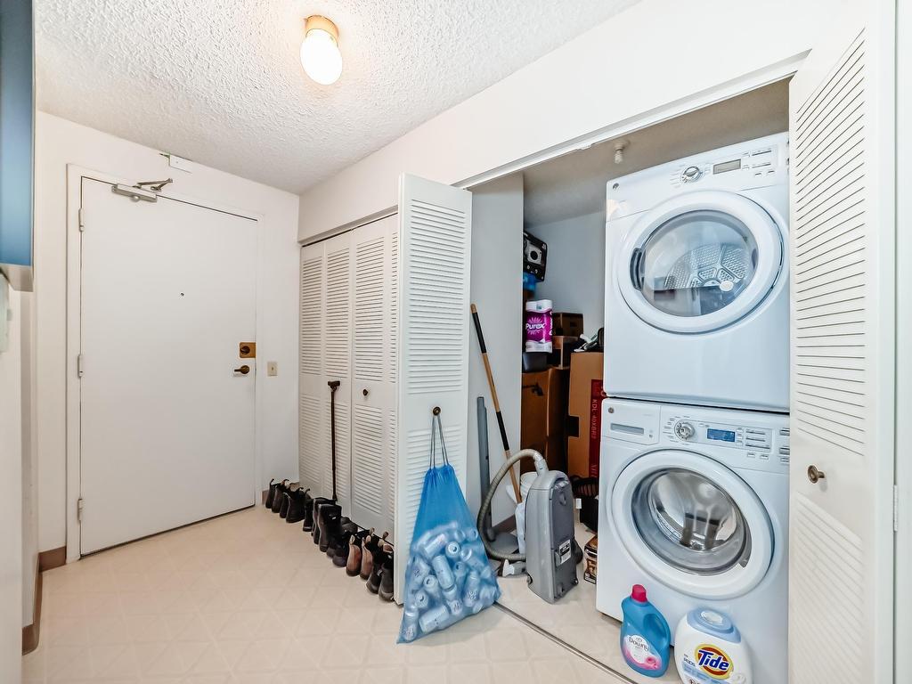 












407 10145 109 Street

,
Edmonton,




AB
T5J 3M5

