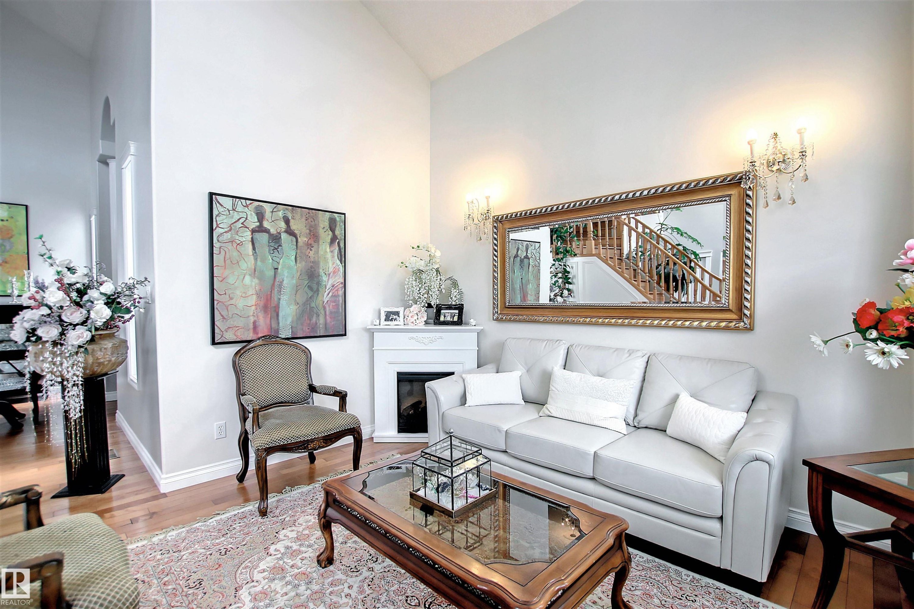 












329 HEATH Road

,
Edmonton,




AB
T6R 2X4

