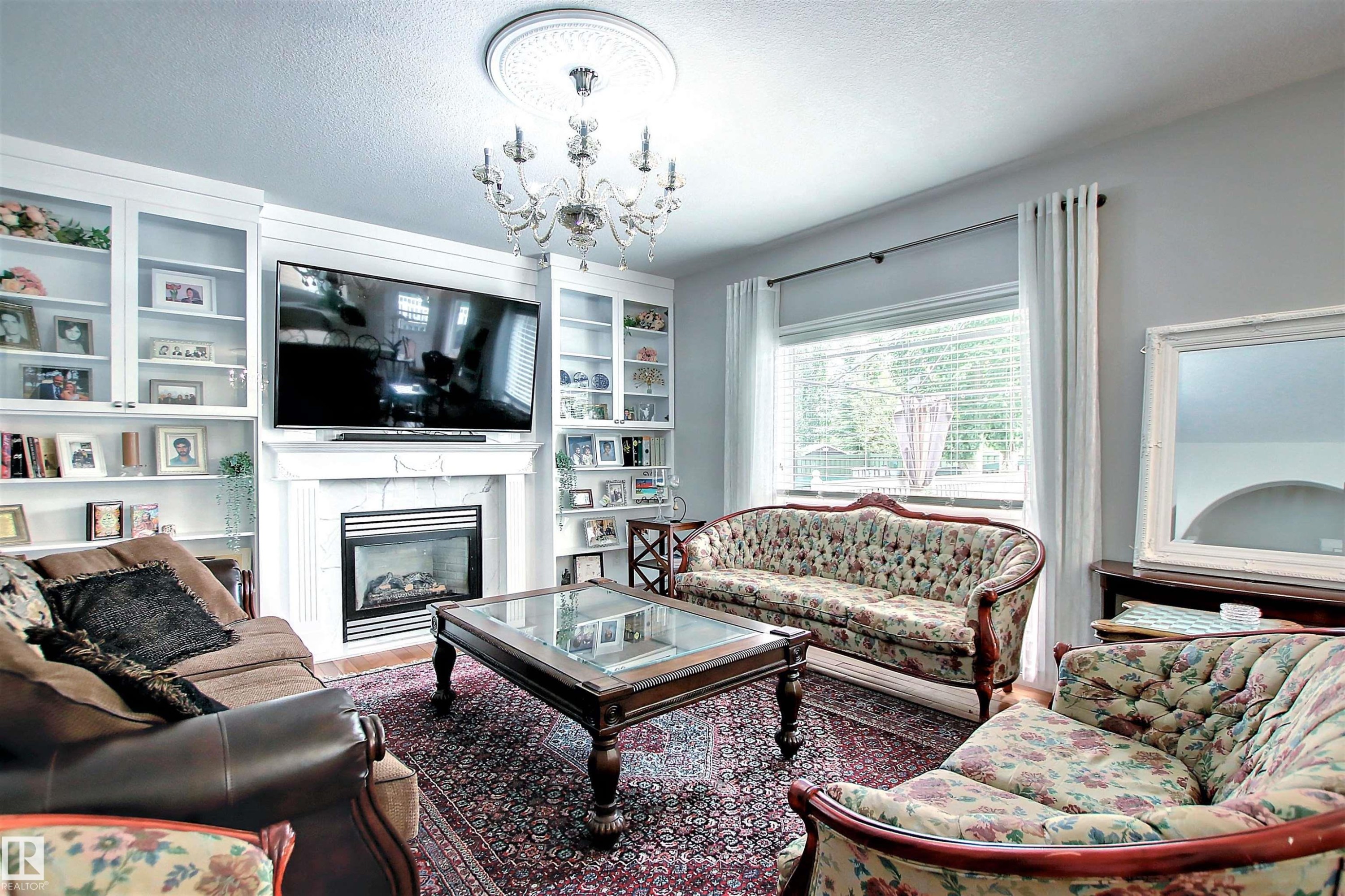












329 HEATH Road

,
Edmonton,




AB
T6R 2X4

