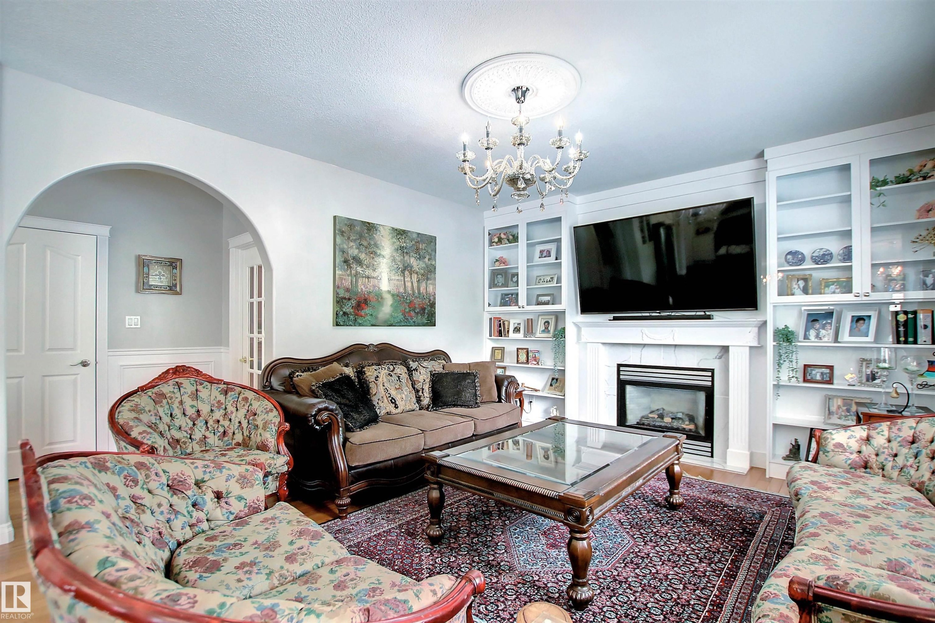 












329 HEATH Road

,
Edmonton,




AB
T6R 2X4

