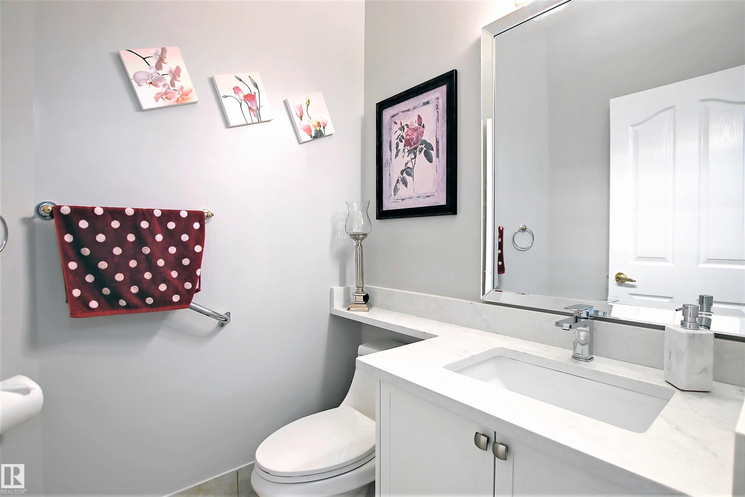 












329 HEATH Road

,
Edmonton,




AB
T6R 2X4

