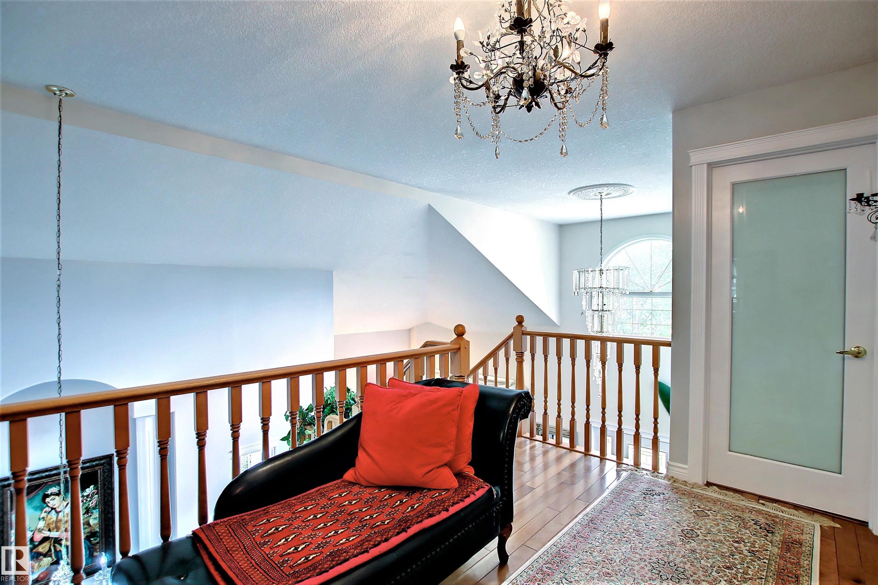 












329 HEATH Road

,
Edmonton,




AB
T6R 2X4

