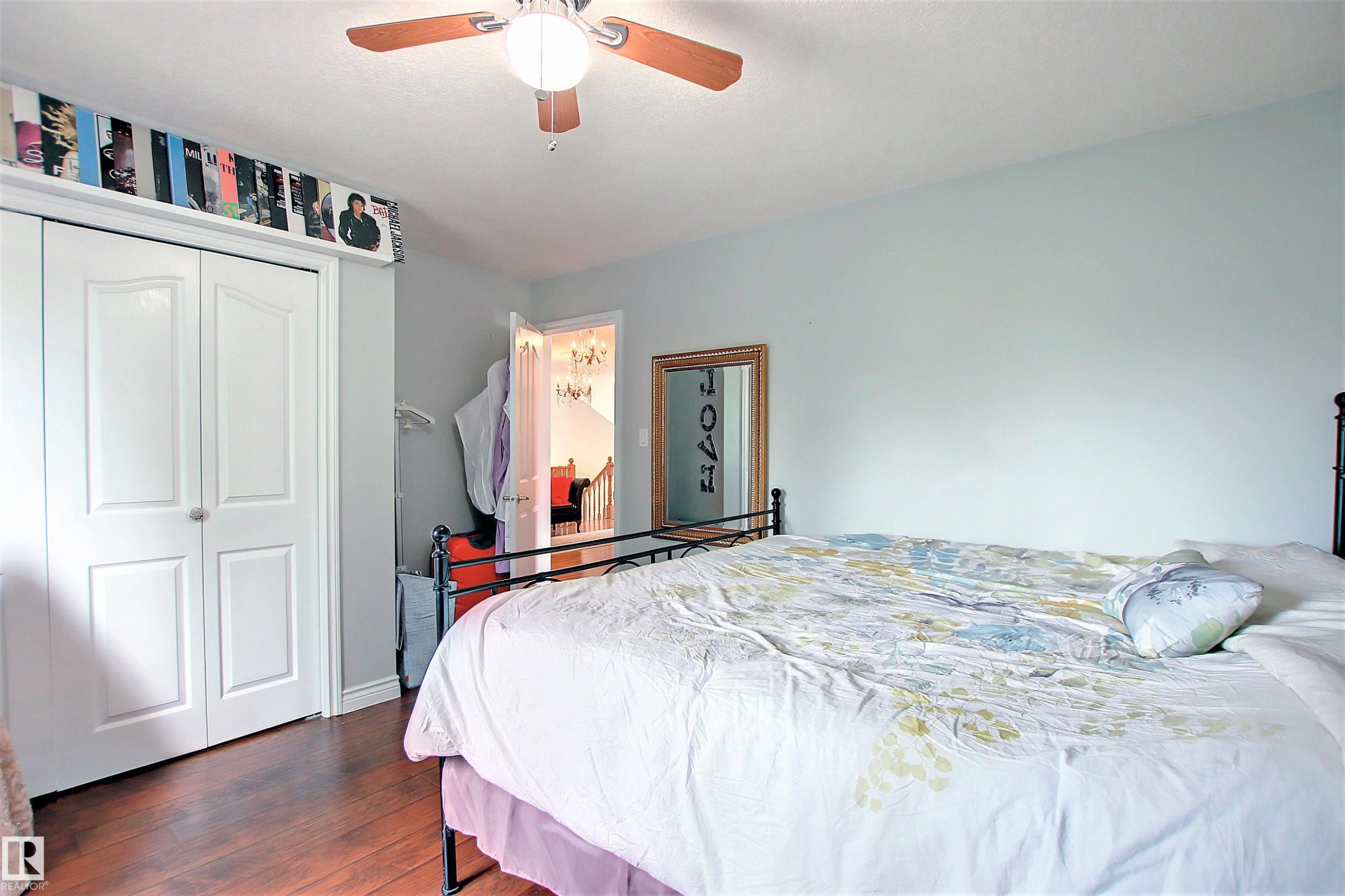 












329 HEATH Road

,
Edmonton,




AB
T6R 2X4

