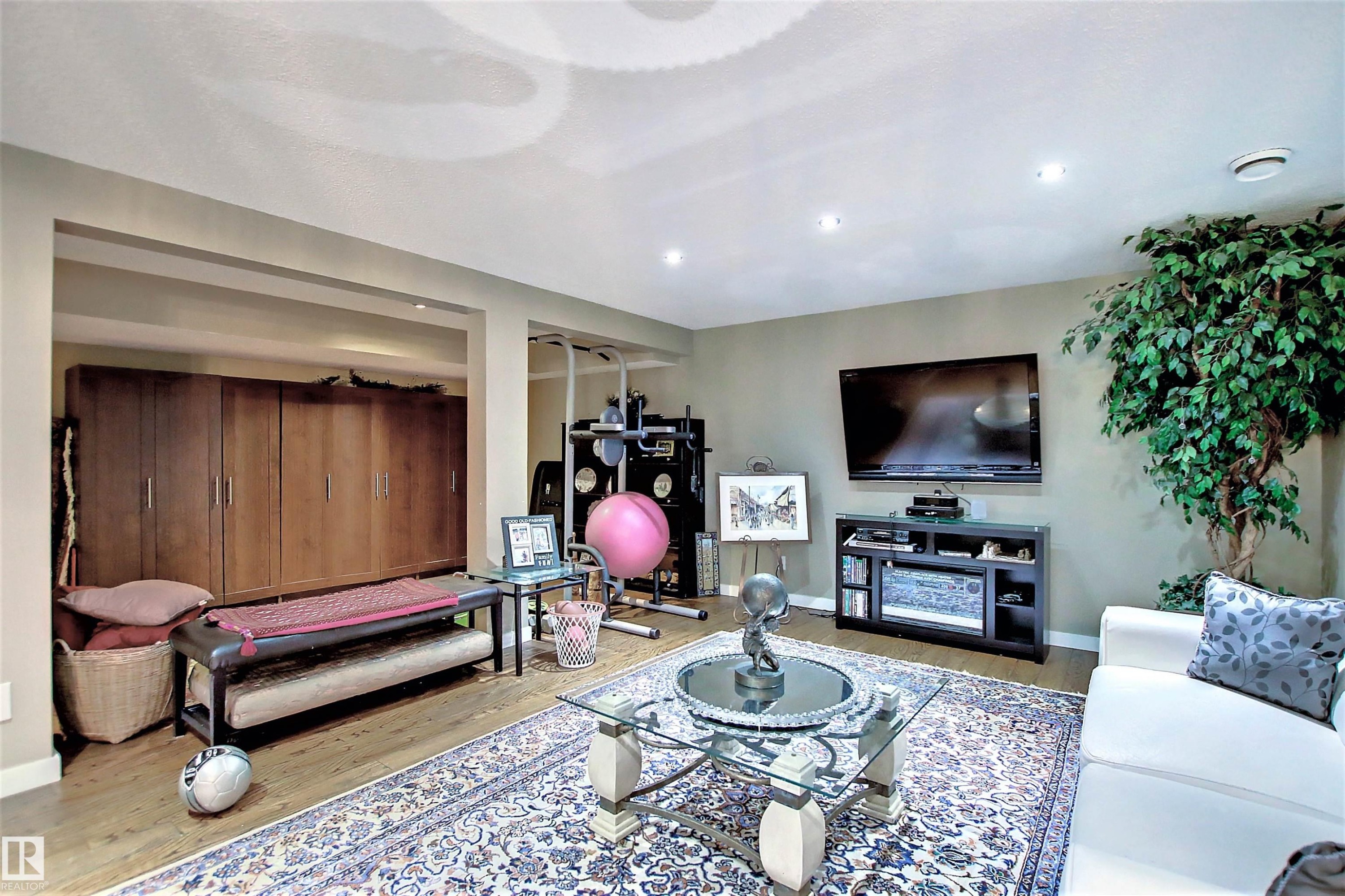 












329 HEATH Road

,
Edmonton,




AB
T6R 2X4

