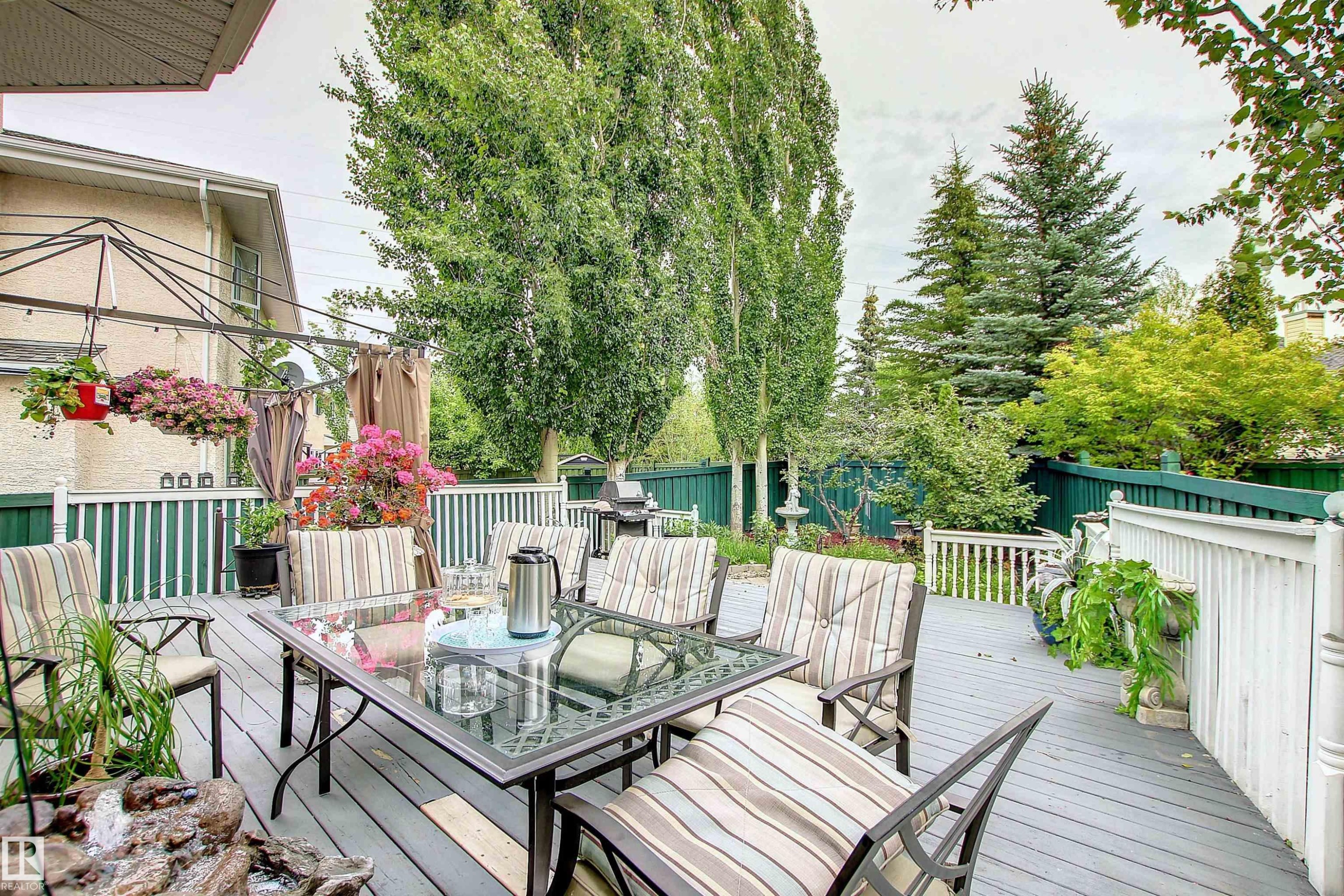 












329 HEATH Road

,
Edmonton,




AB
T6R 2X4

