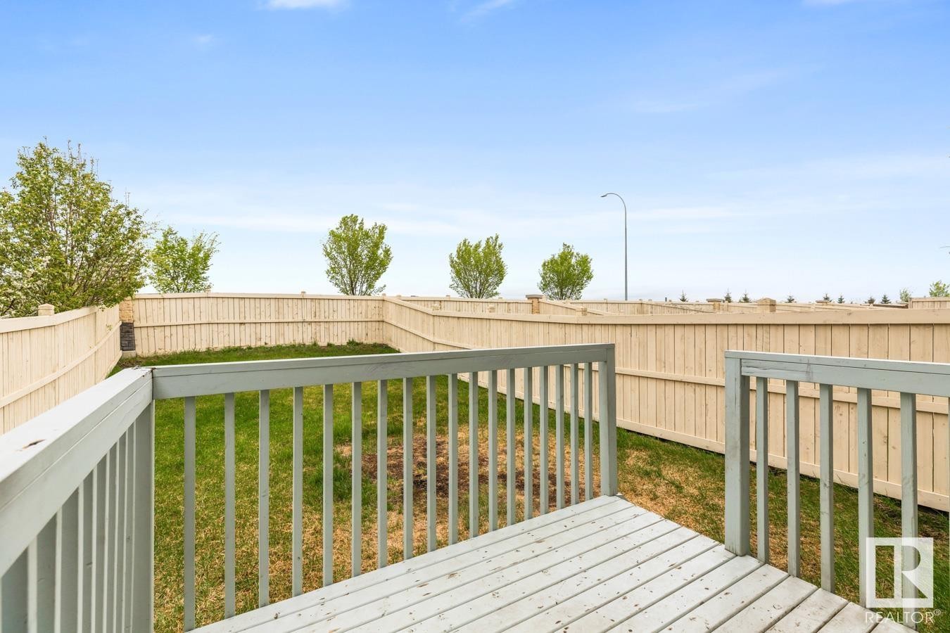 












16122 10 Avenue

,
Edmonton,




AB
T6W 2G9

