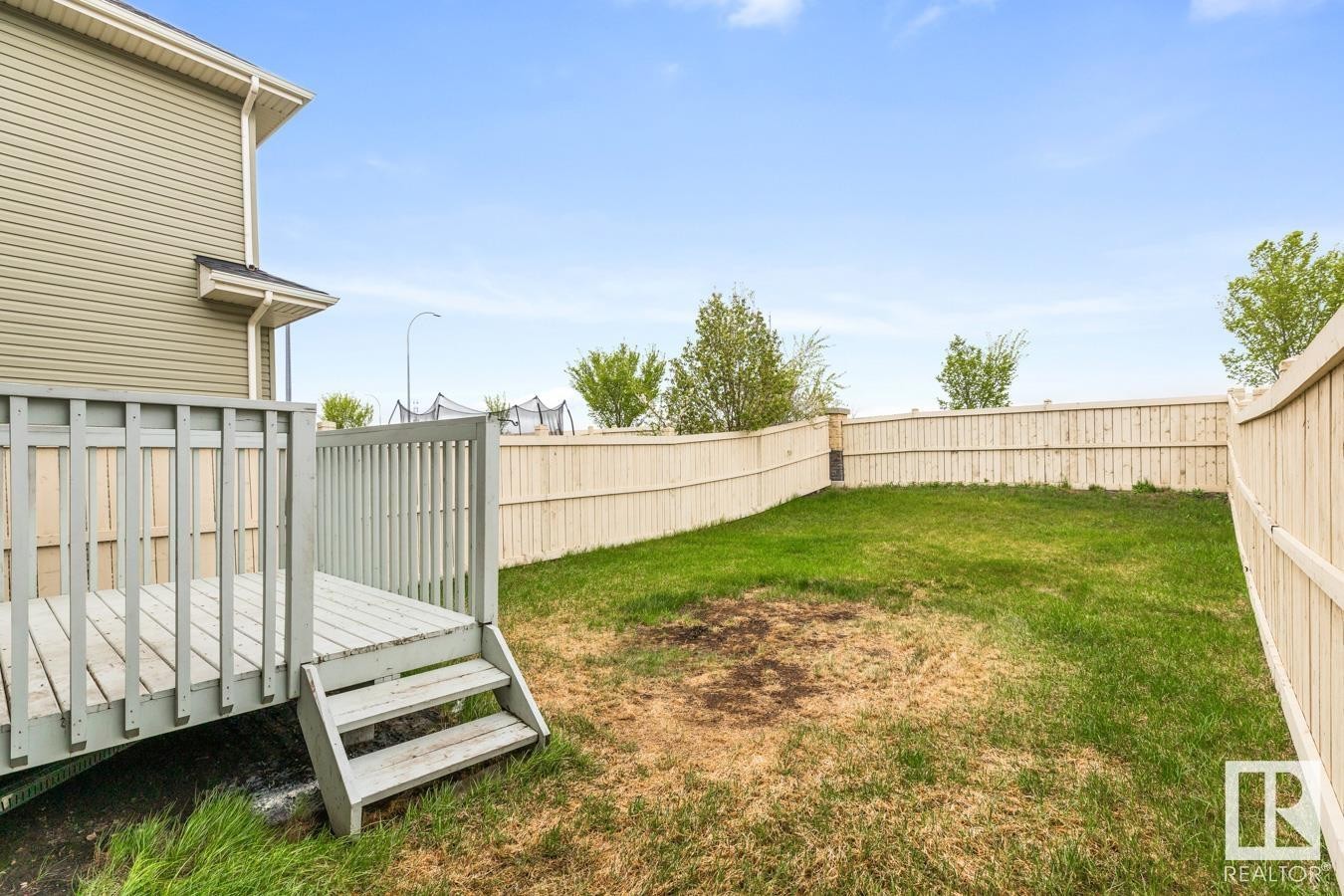












16122 10 Avenue

,
Edmonton,




AB
T6W 2G9

