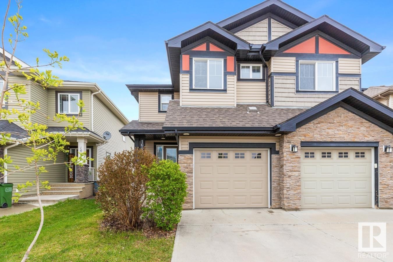 












16122 10 Avenue

,
Edmonton,




AB
T6W 2G9


