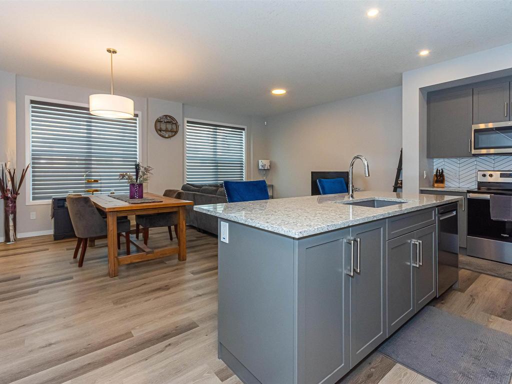 












1395 SECORD LANDING

,
Edmonton,




AB
T5T 7A7

