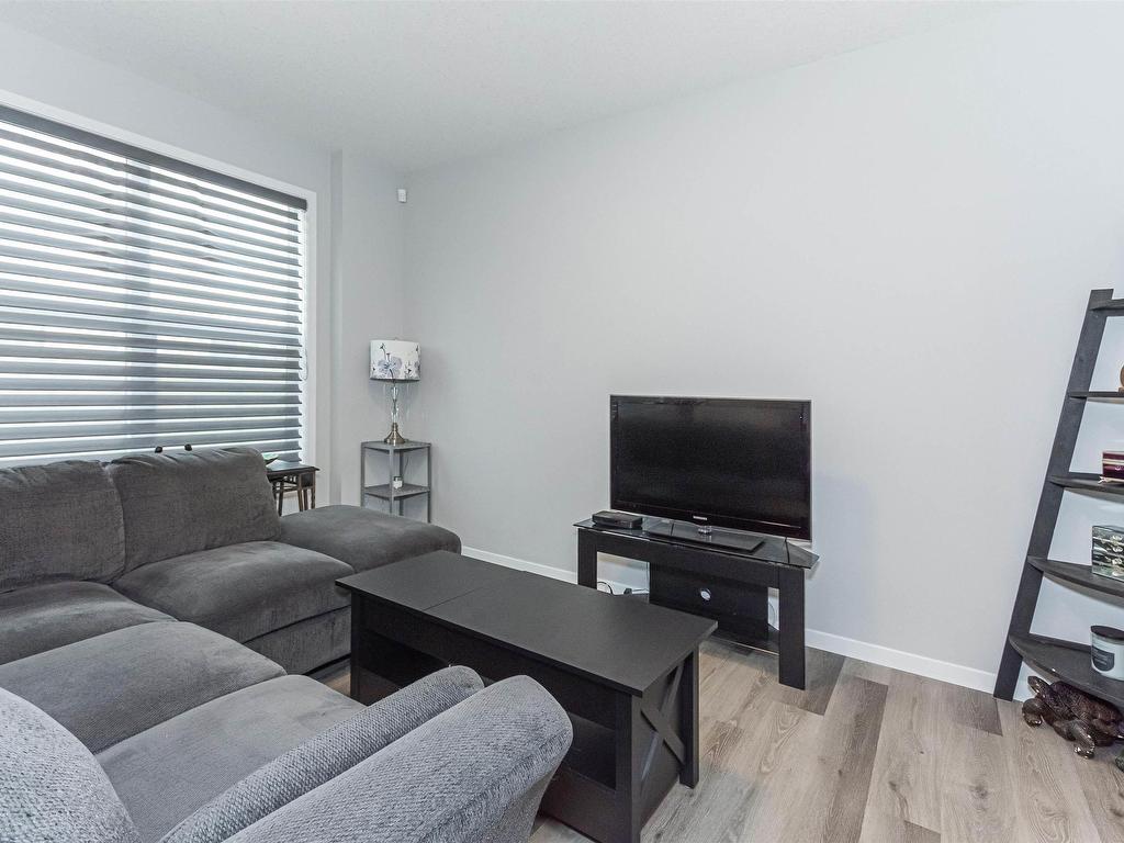 












1395 SECORD LANDING

,
Edmonton,




AB
T5T 7A7

