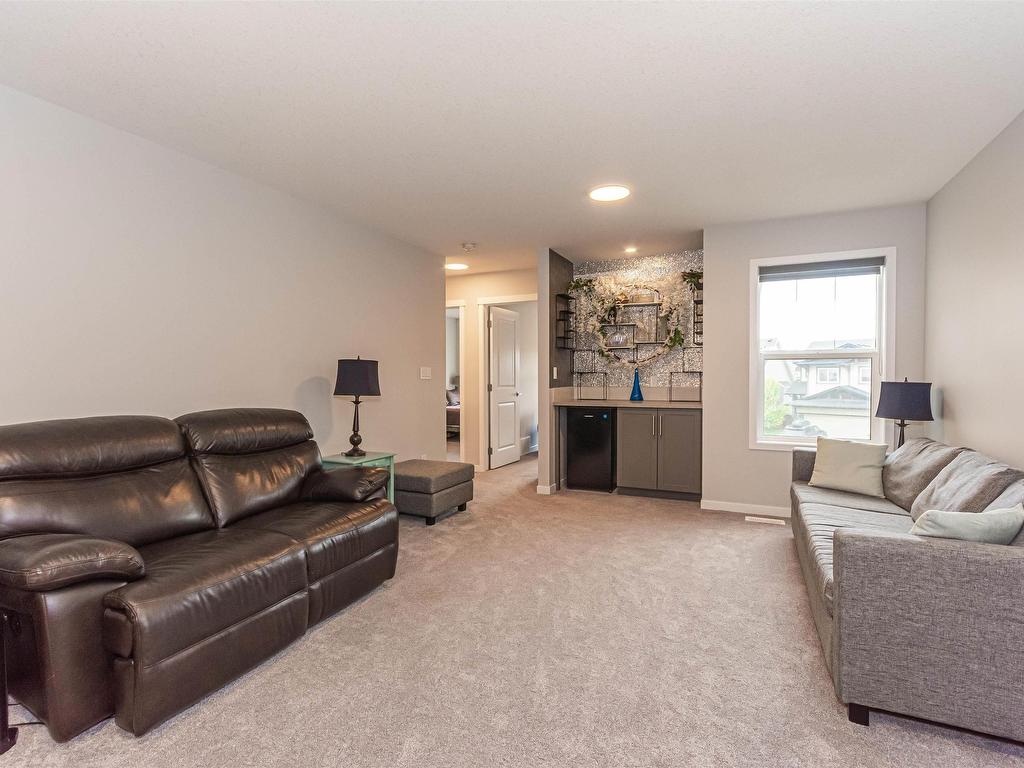 












1395 SECORD LANDING

,
Edmonton,




AB
T5T 7A7


