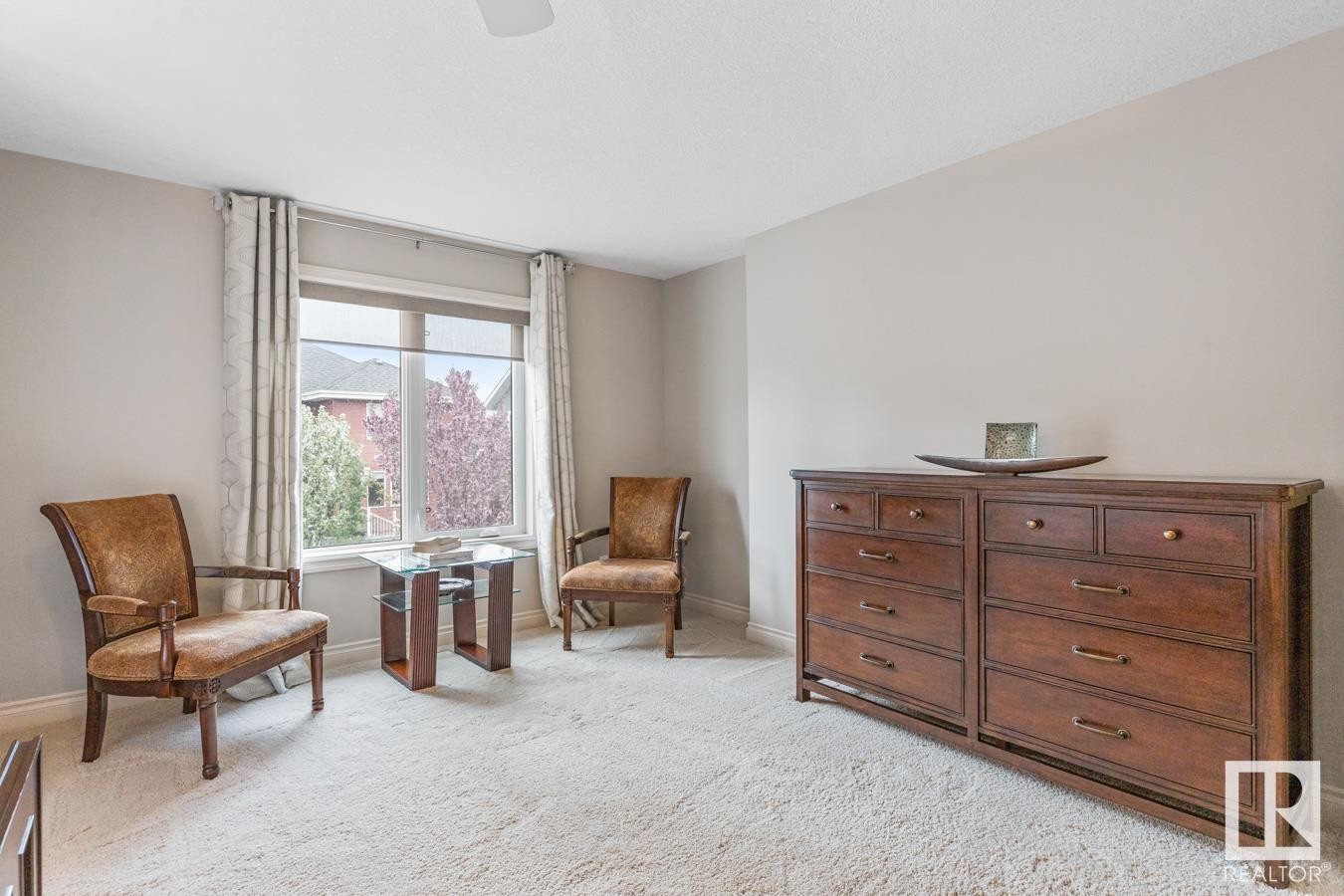 












2043 CAMERON RAVINE Way

,
Edmonton,




AB
T6M 0L2

